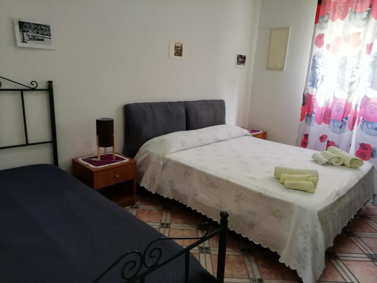 Casa Claudia Hotel Palermo Esterno foto